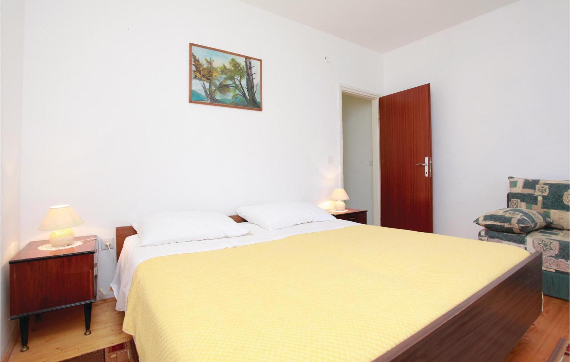 Amazing Apartment In Blato With Kitchen Buitenkant foto